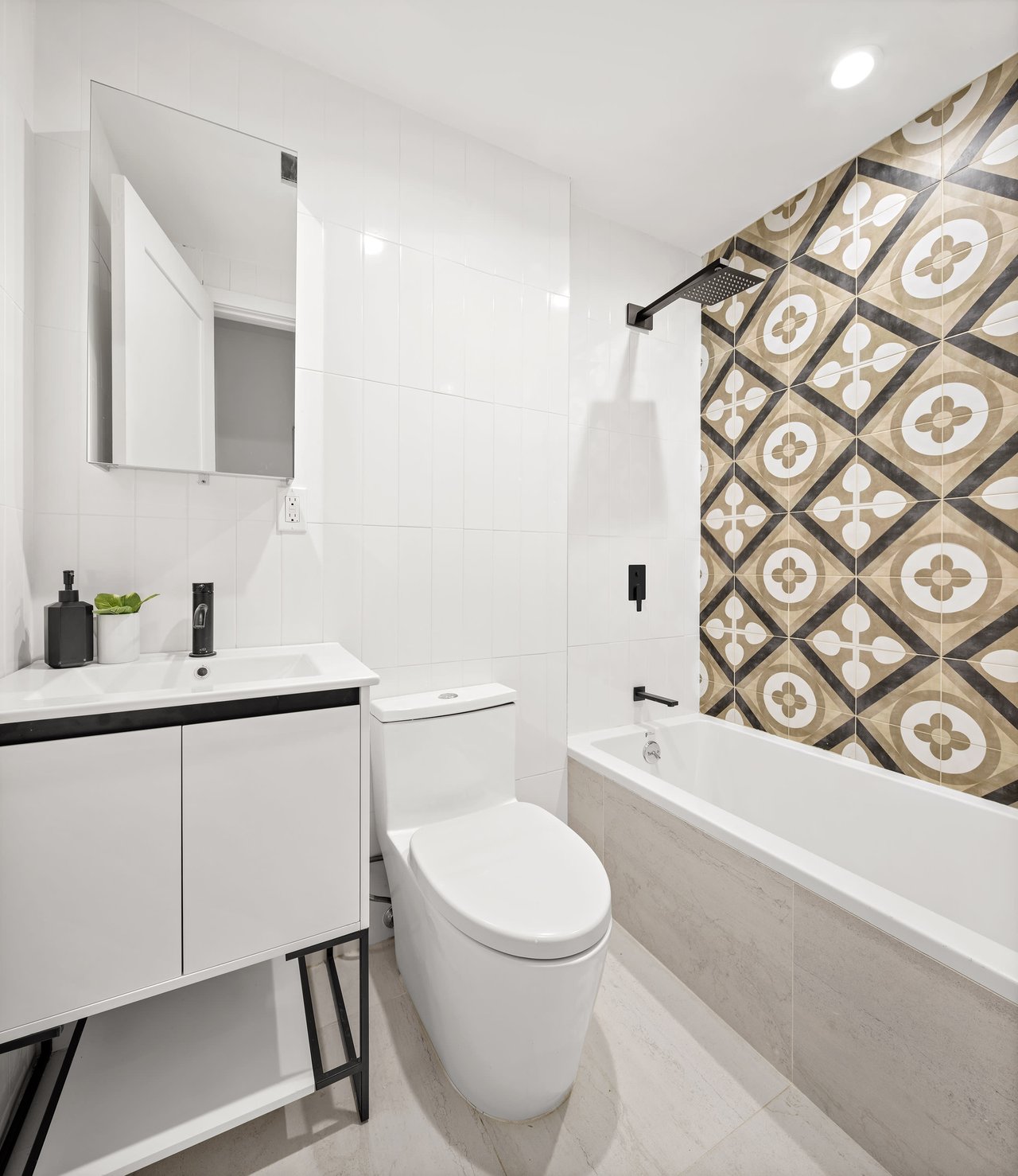 369 Kosciuszko St