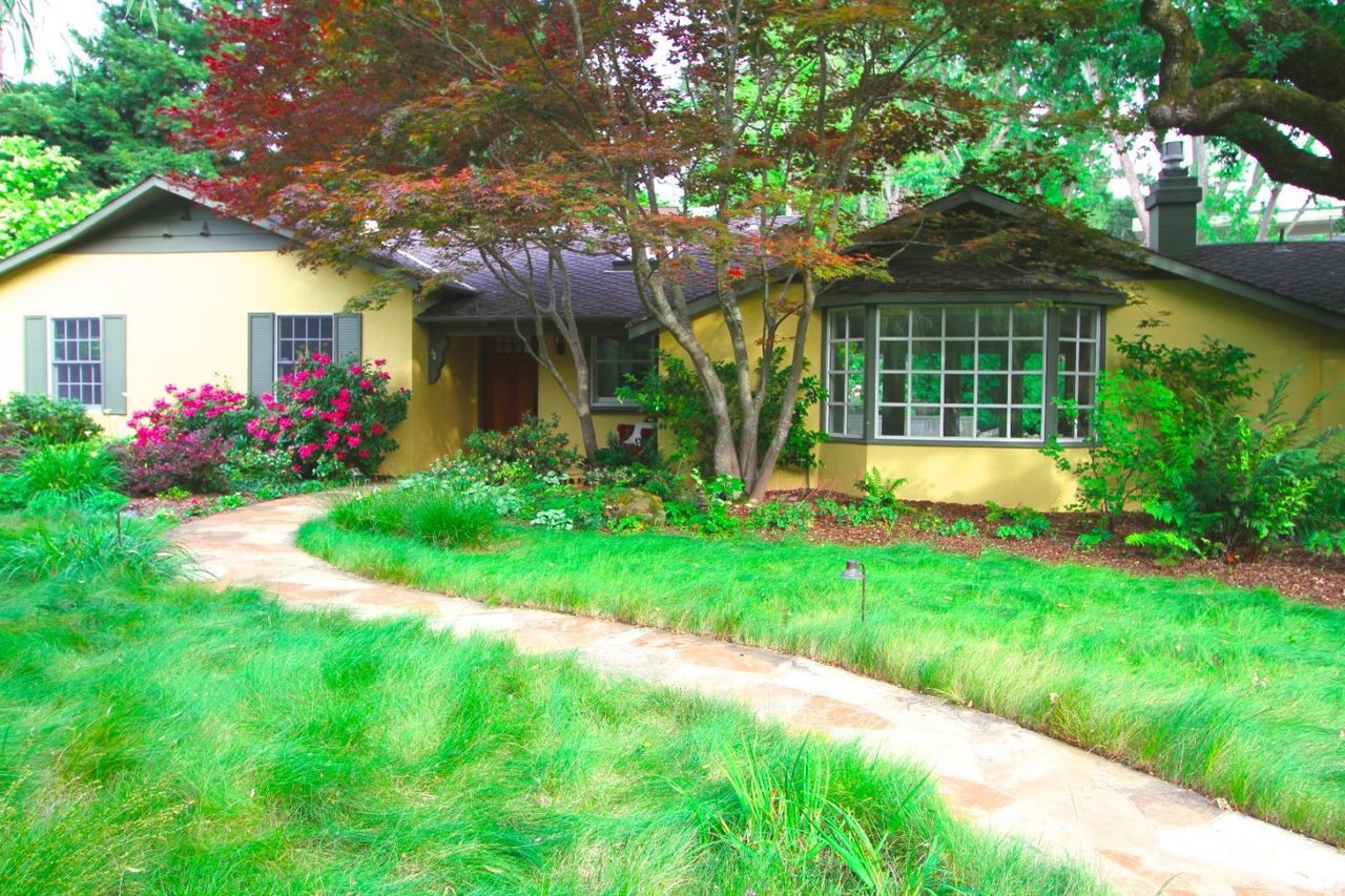 280 Erica Way
