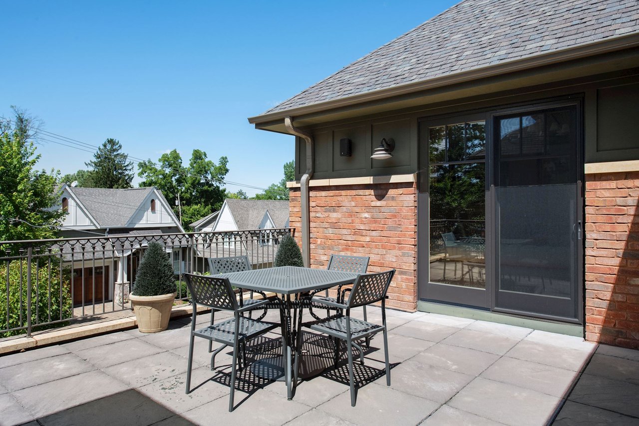 230 Manitoba Ave S, #210, Wayzata