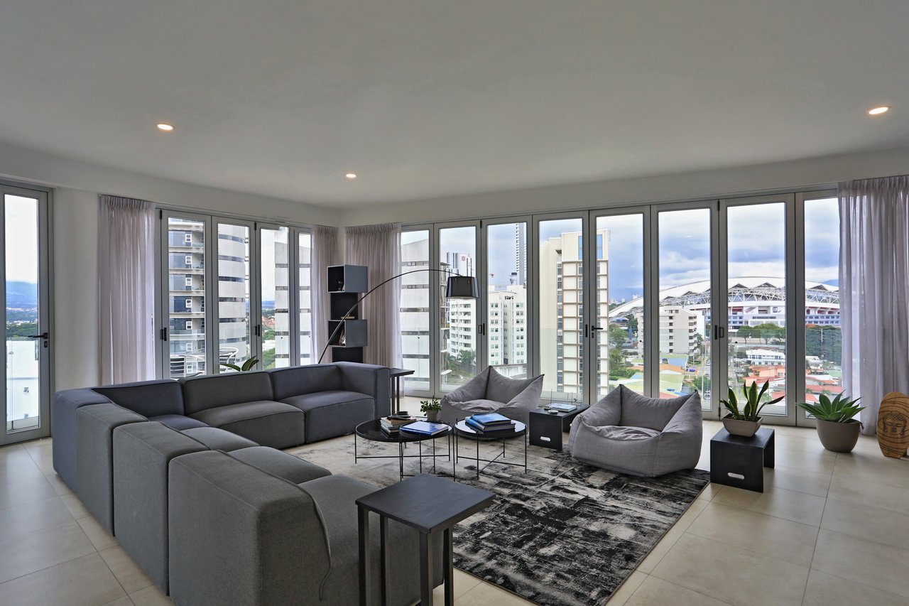 Panoramic Stadium View Penthouse, Sabana and Rohrmoser, San Jose