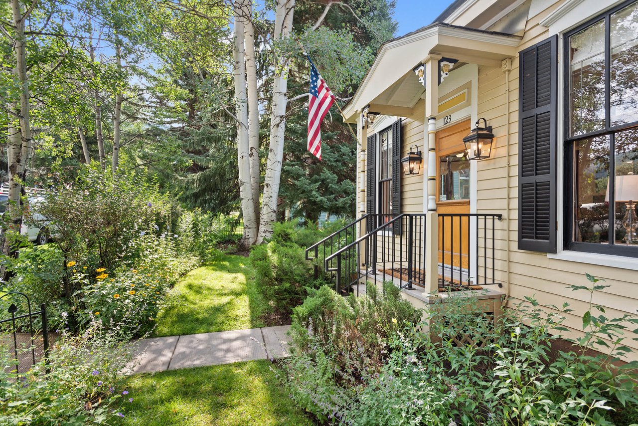 Prestigious West End Neighborhood in Aspen 