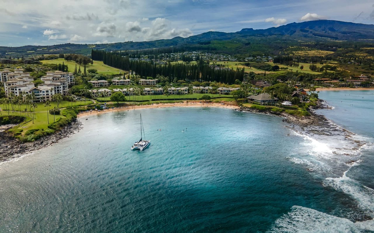 Kapalua Condominium Resorts