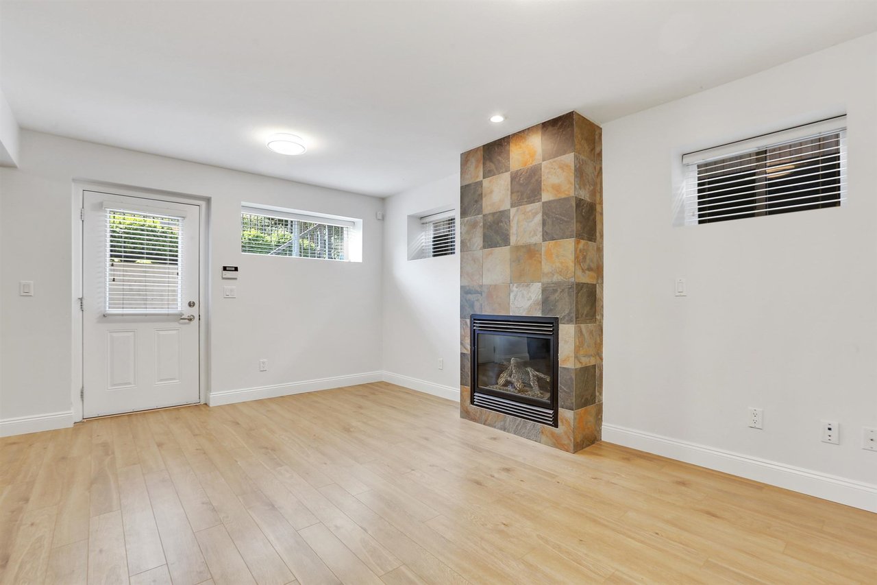 171 W Kings Rd