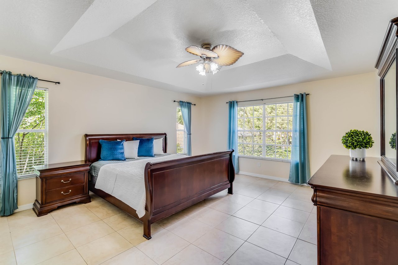 4802 Stamford Court Orlando, FL 32826