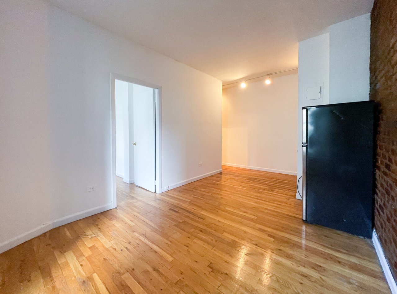 206 East 81st Street, Apt 4D