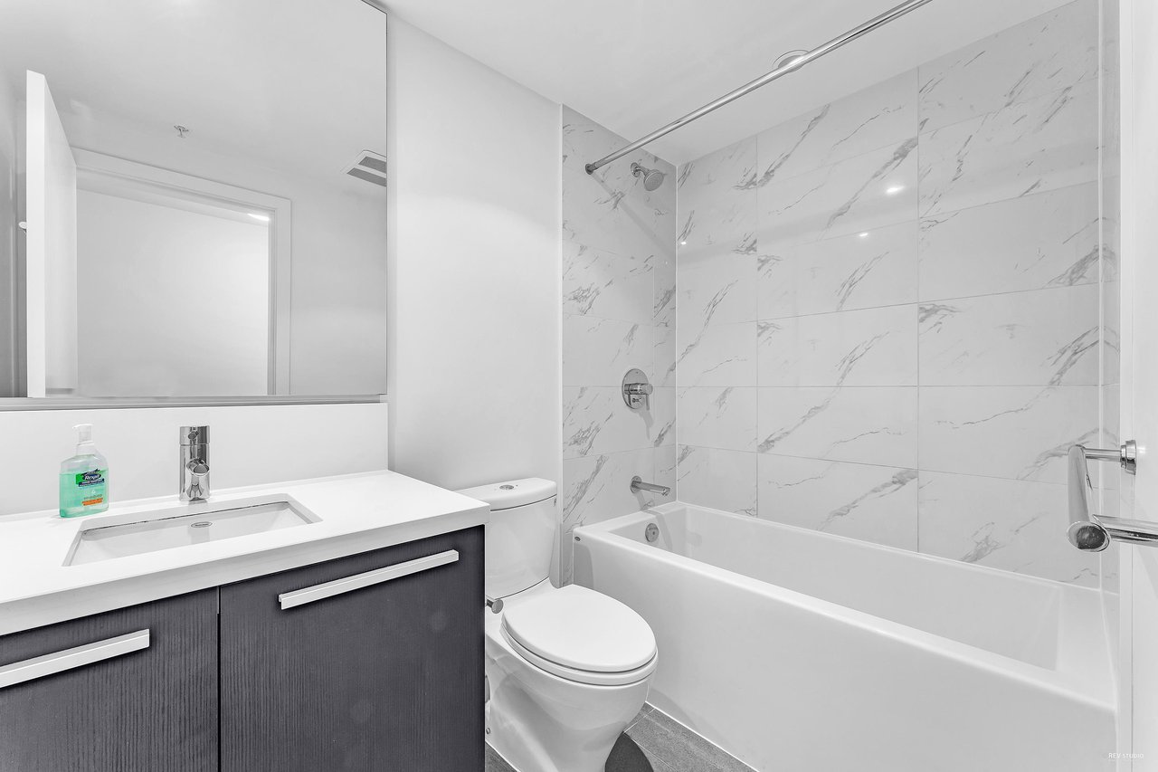 2807-6333 Silver Ave