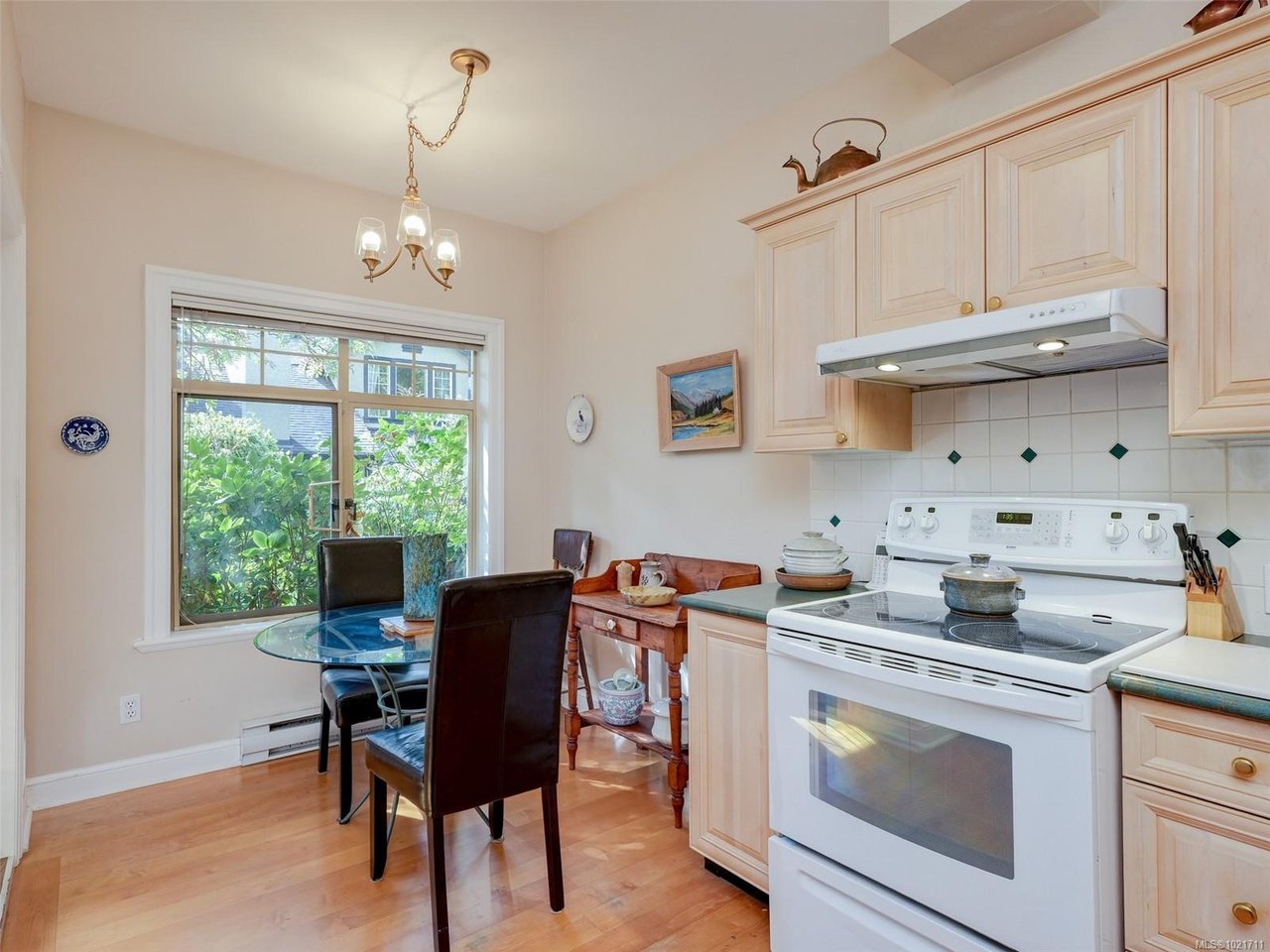 1-2573 Kilgary Pl