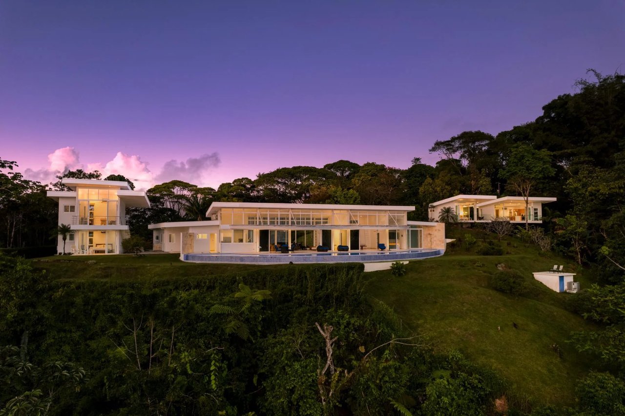 Solar Powered Luxury Home, Dominical, Puntarenas