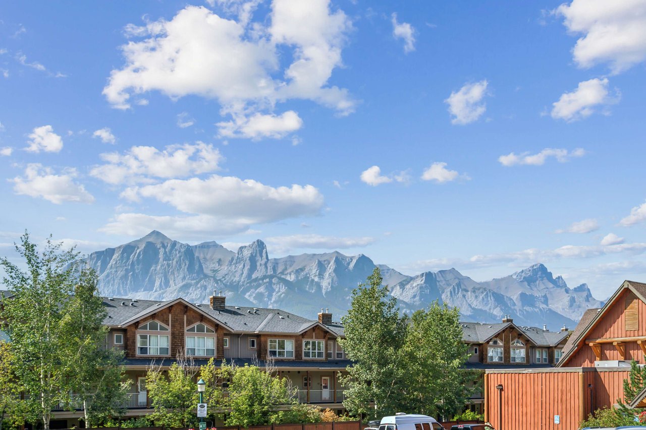 140 Kananaskis Way Unit: 105