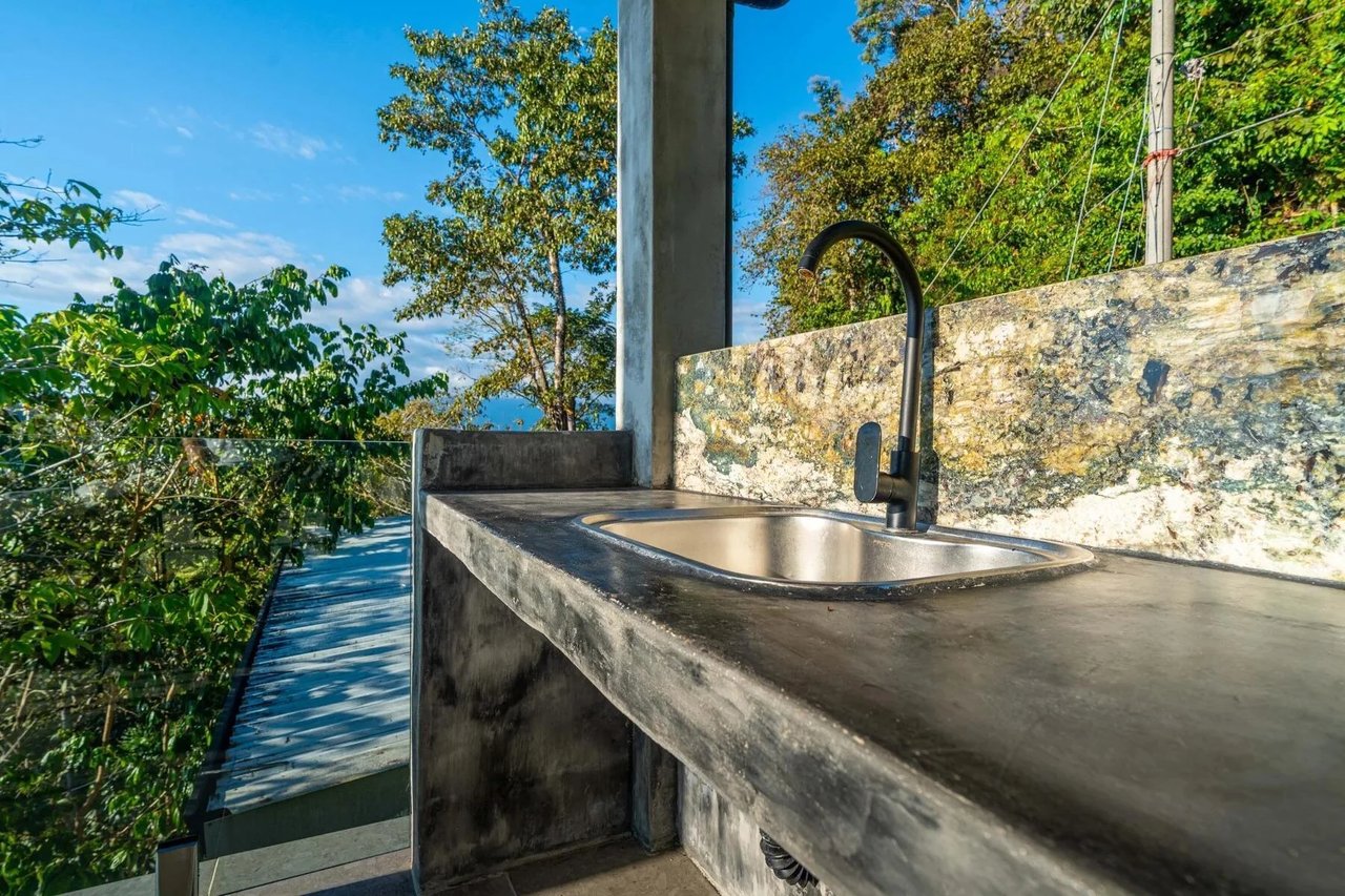Rooftop Pool Modern Luxury Estate, Manuel Antonio, Puntarenas