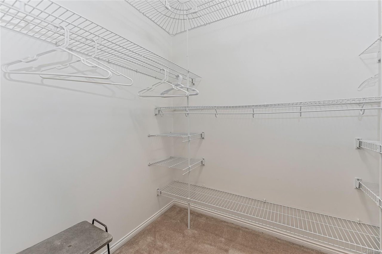 115-1485 Garnet Rd