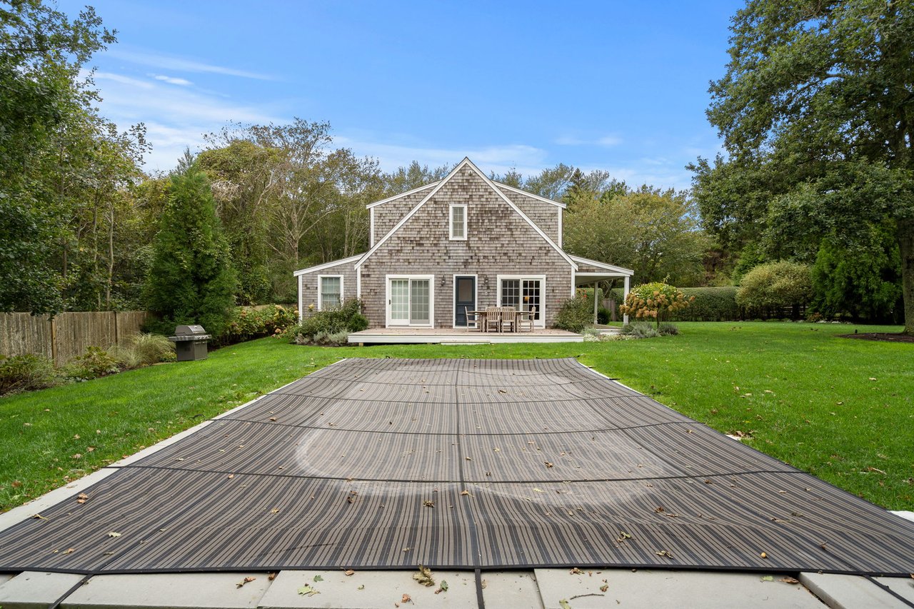 6 Oak Hollow Ln