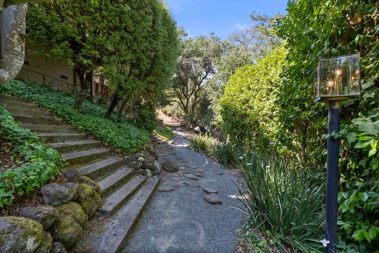 20 Saint Hill Rd