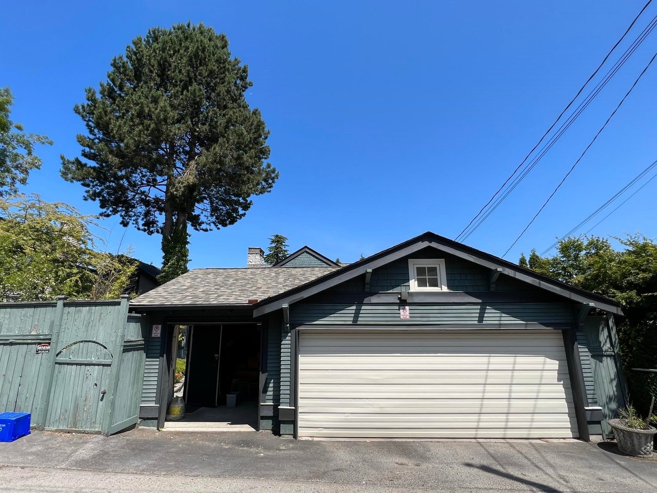 1928 W 36th Ave