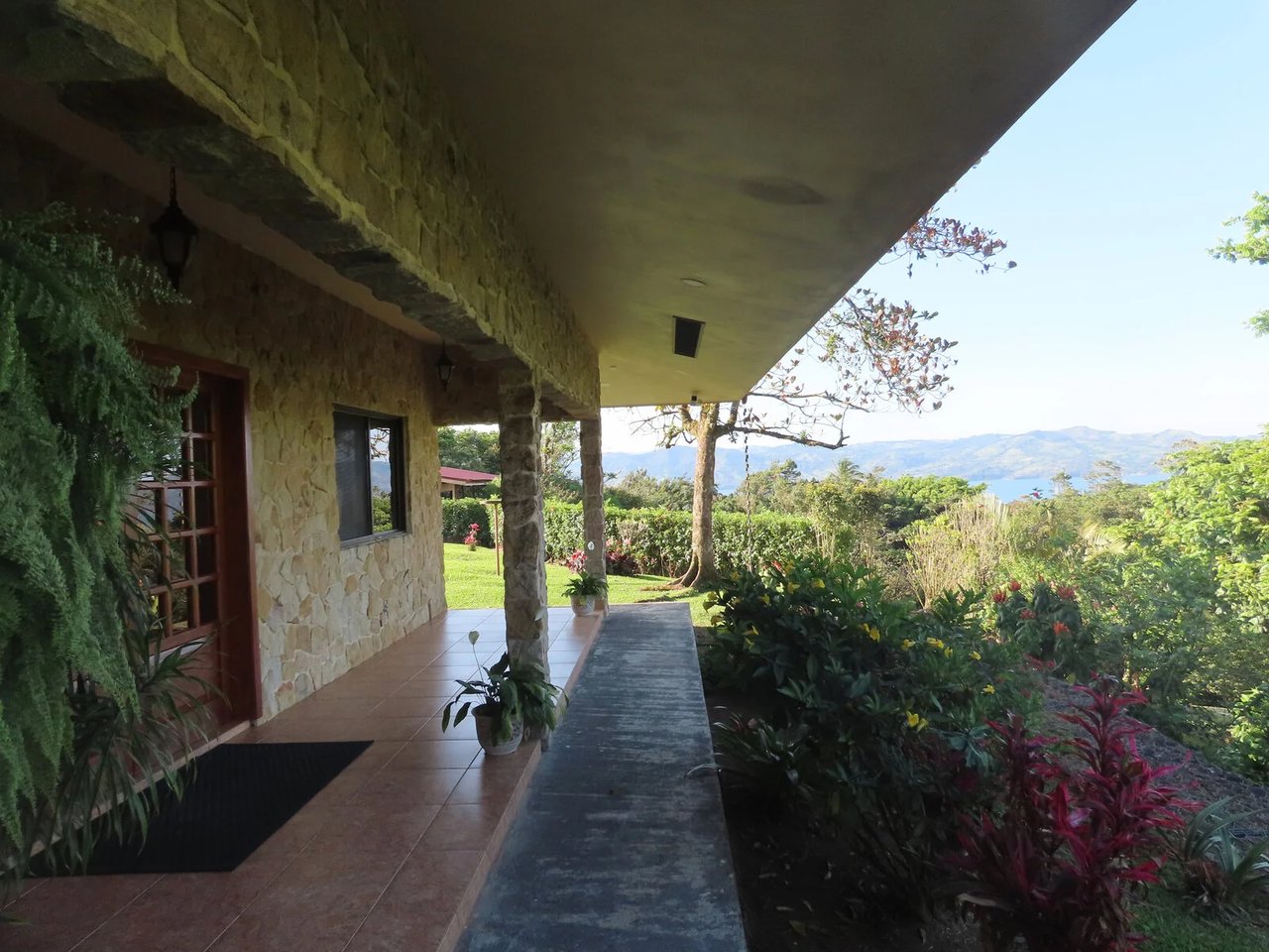 Lake View Home with Guest Casita, Lake Arenal, Alajuela