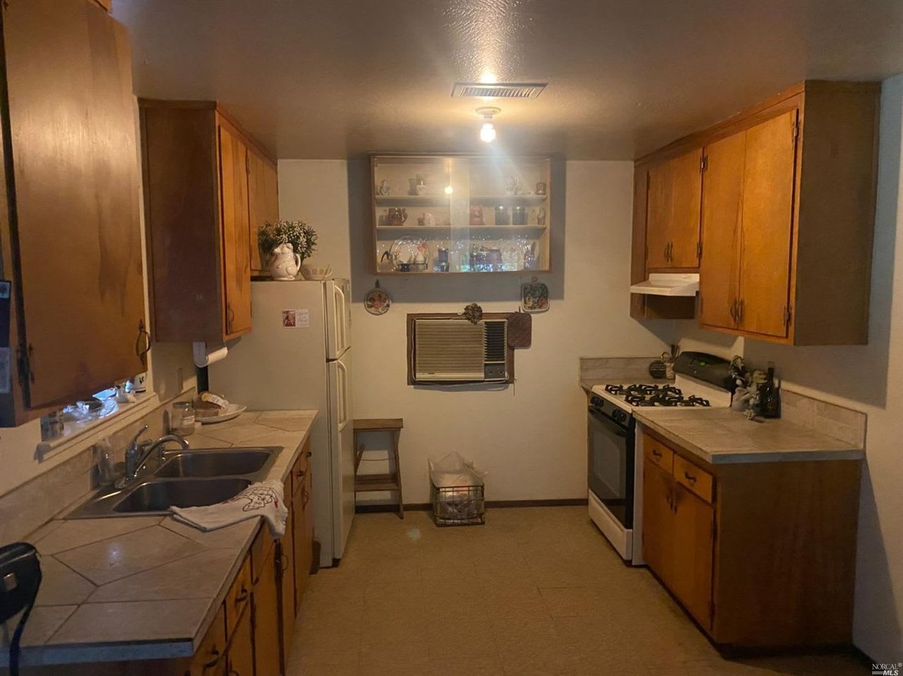 1610 Laguna Rd