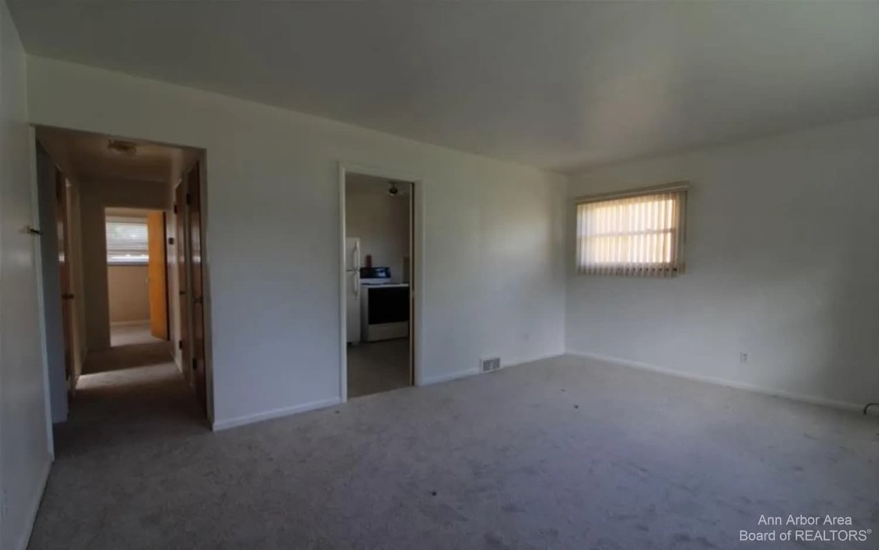 1714 Jackson Ave, Ann Arbor, MI 48103