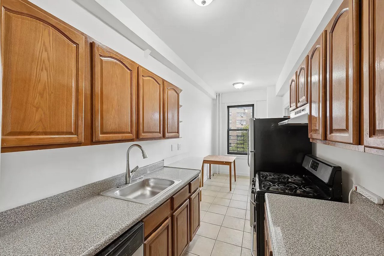 172 E 4th St., #6F