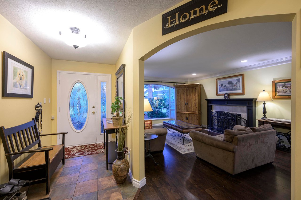 5068 Bentley Dr