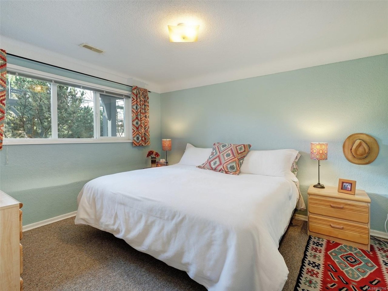 2105 Lorne Terr