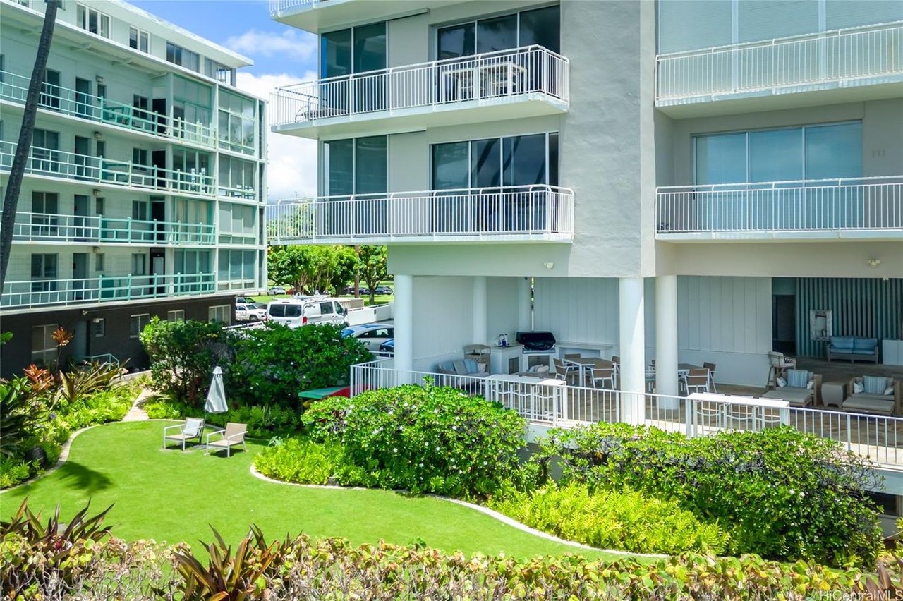 2969 Kalakaua Avenue, Unit 106