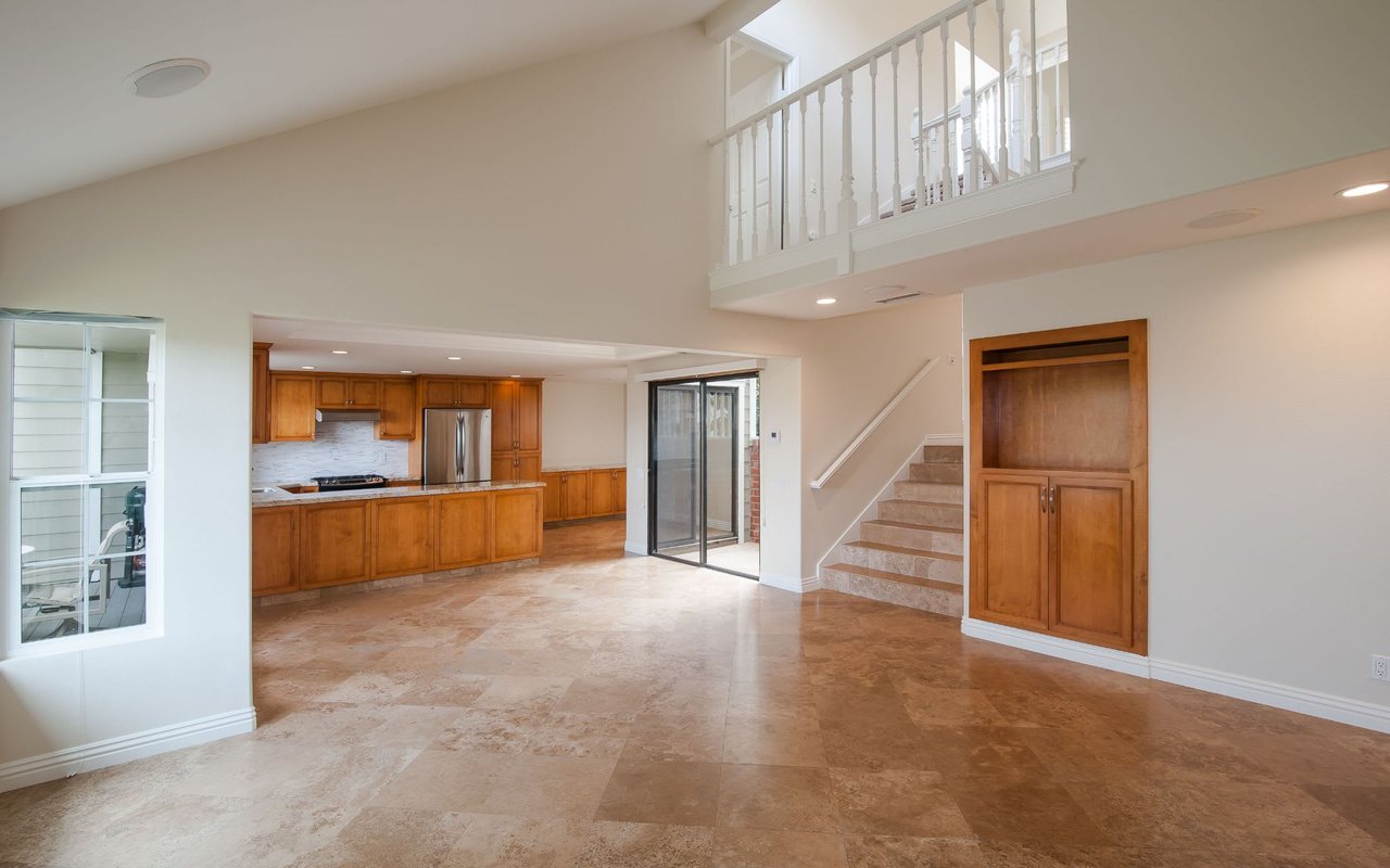 2756 Hillview Drive