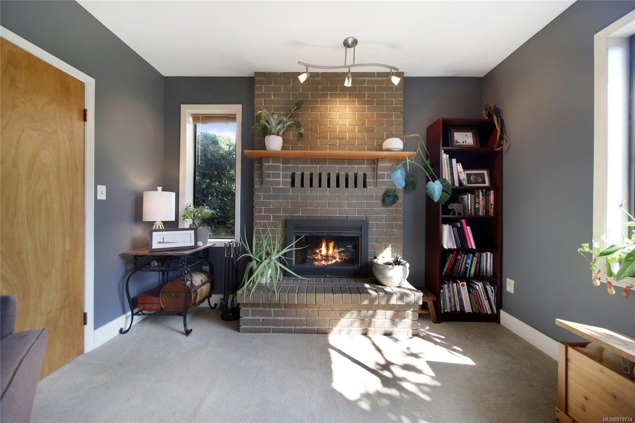 903 Graythorpe Pl