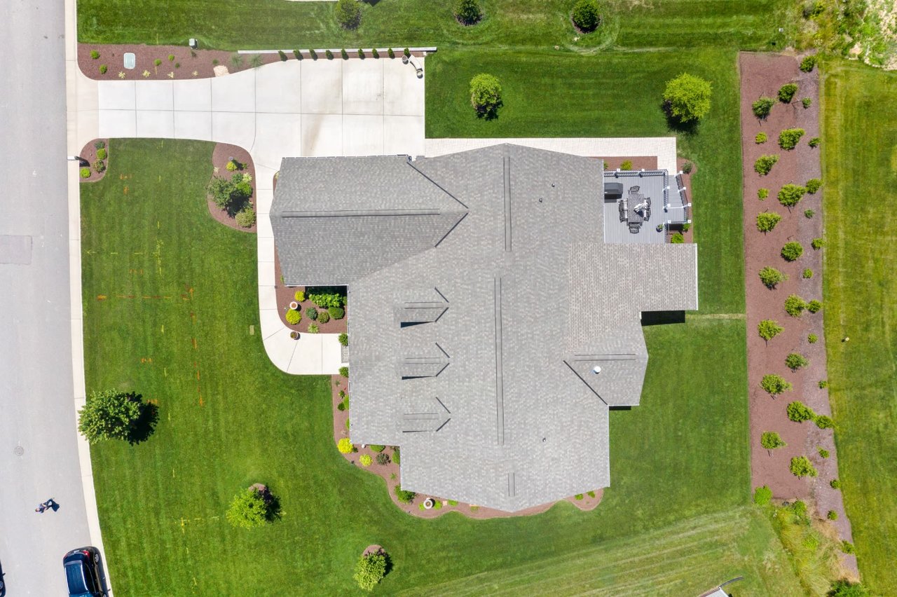 5542 Mossy Oak Road
