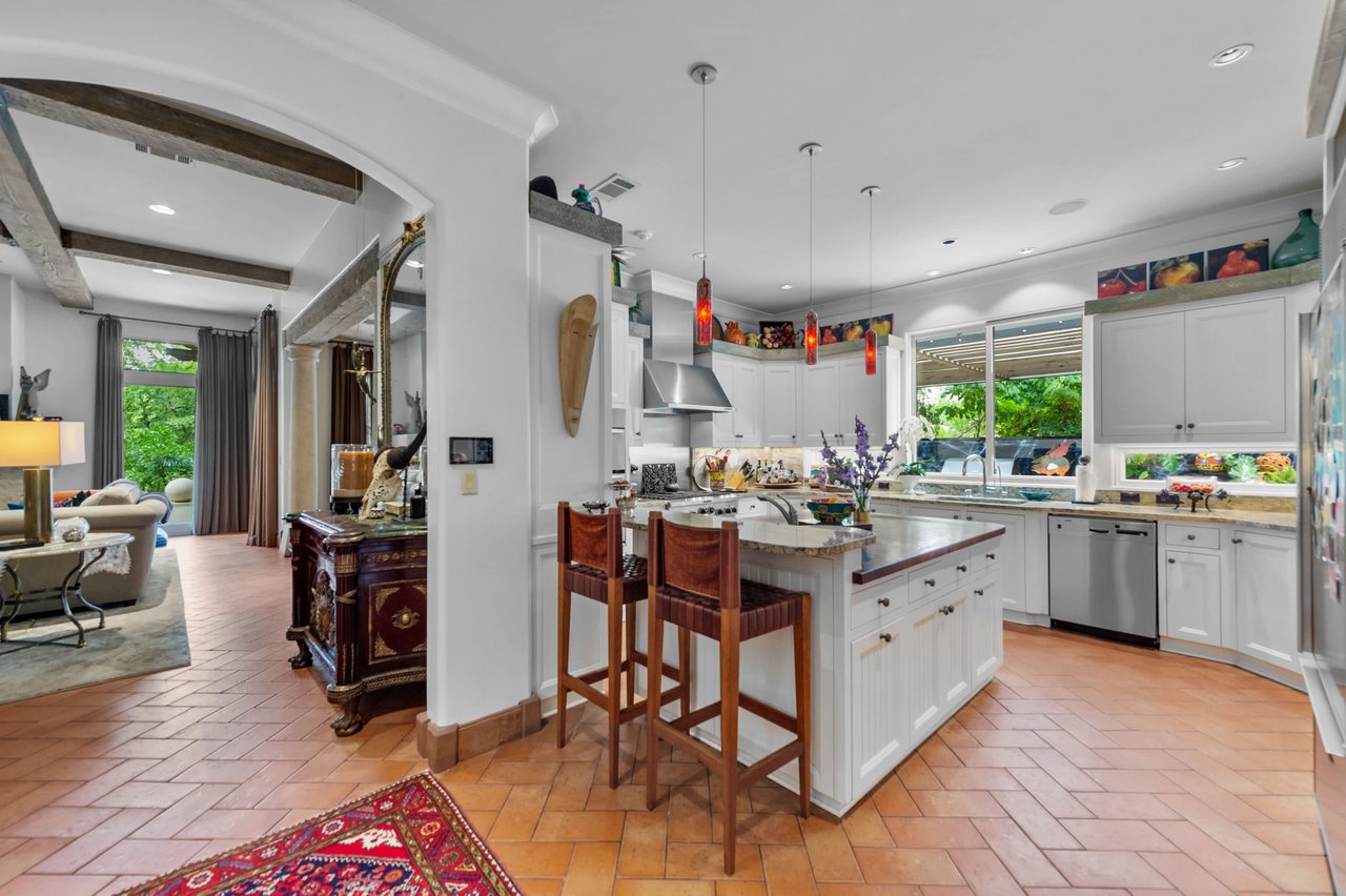 213 Crestwood Drive 