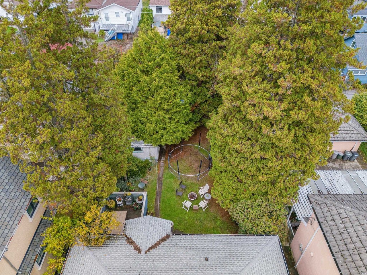 161 W 45th Ave