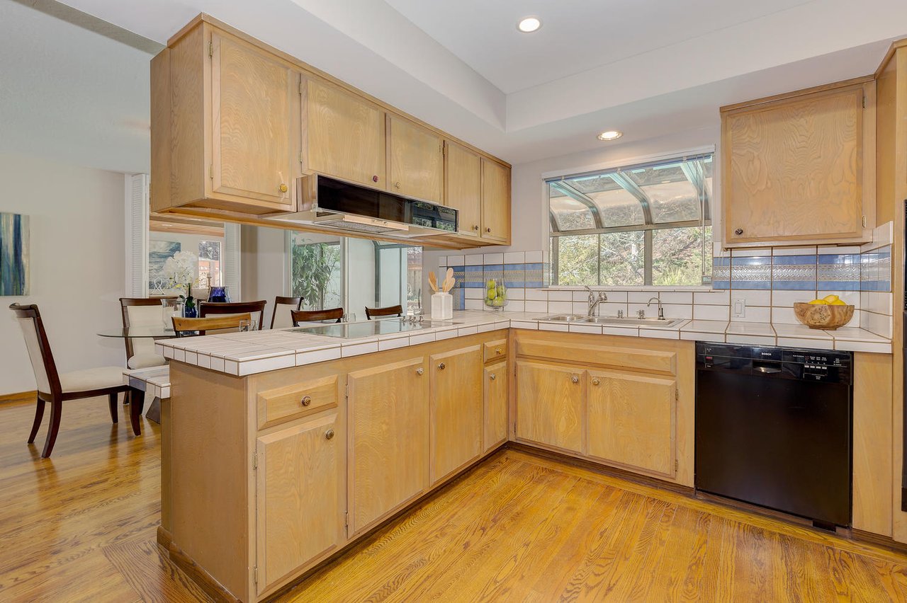 30 Mountain View Pl