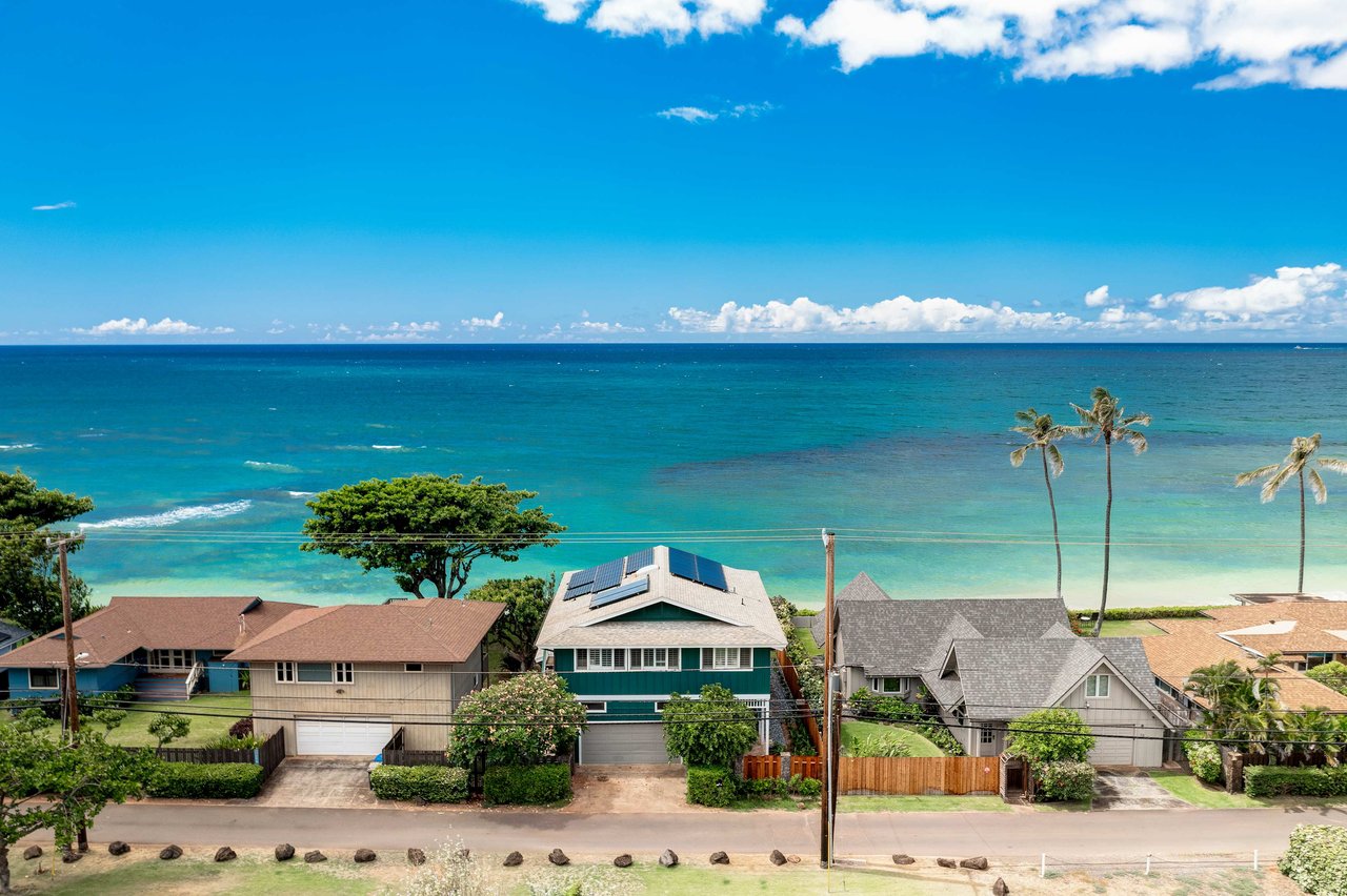 Exquisite Balinese Beachfront