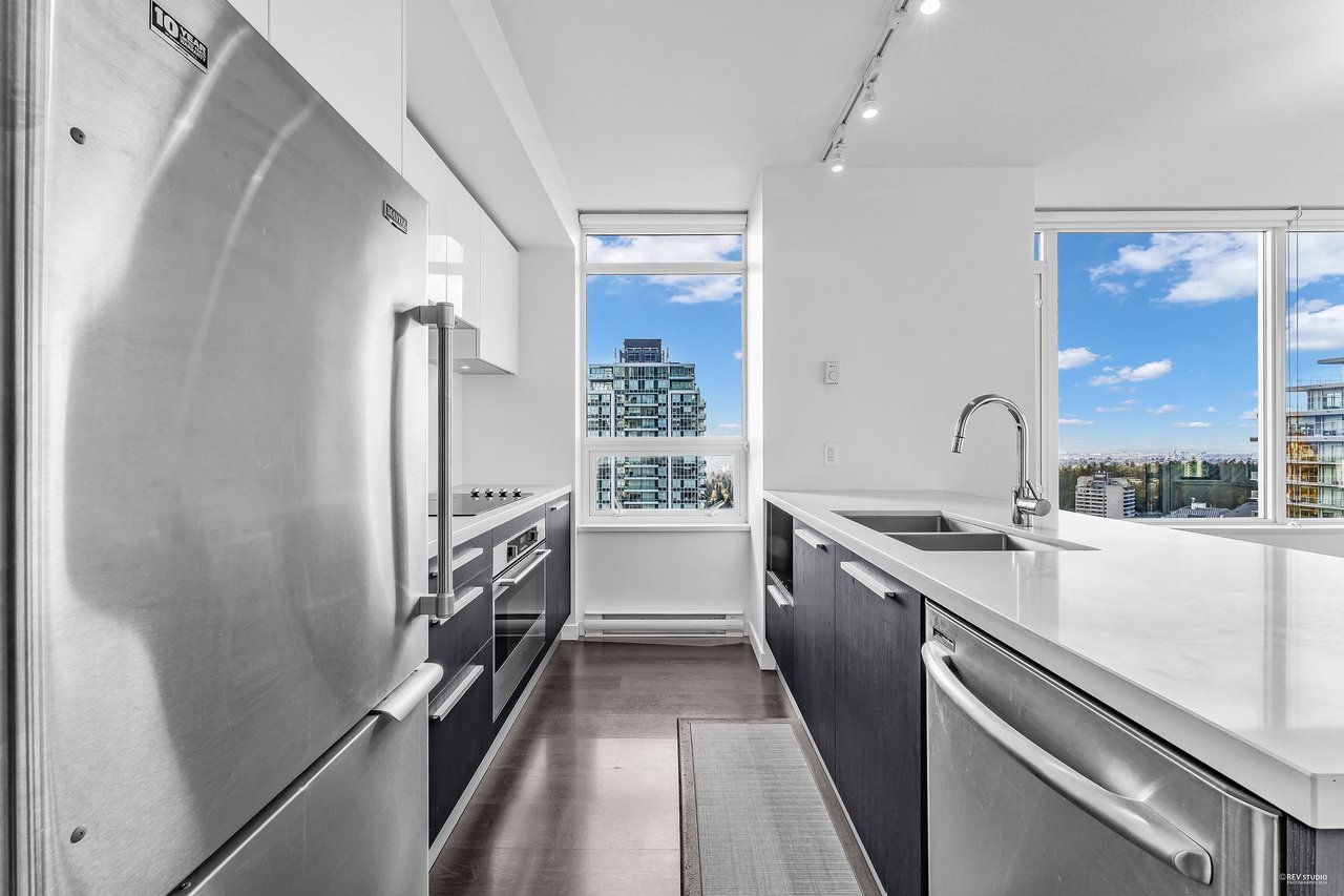 2807-6333 Silver Ave