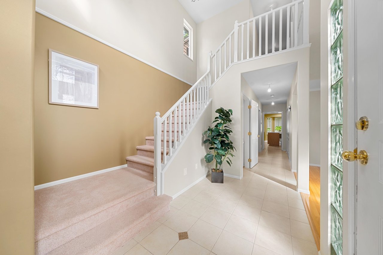 1162 Canyon Blvd