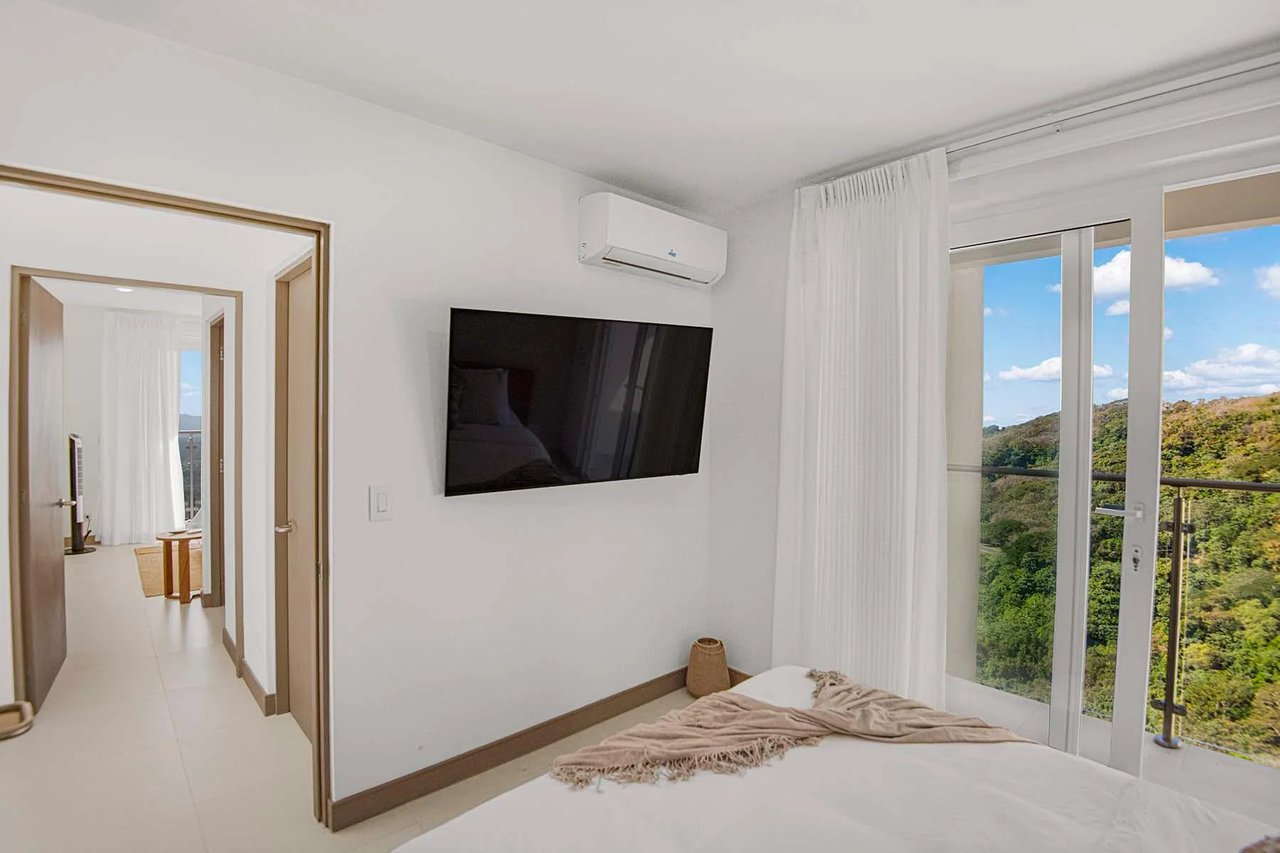 Luxury Oceanview Corner Penthouse, Jaco, Puntarenas