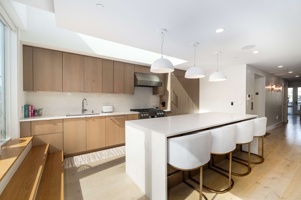 828 Park Ave #PH