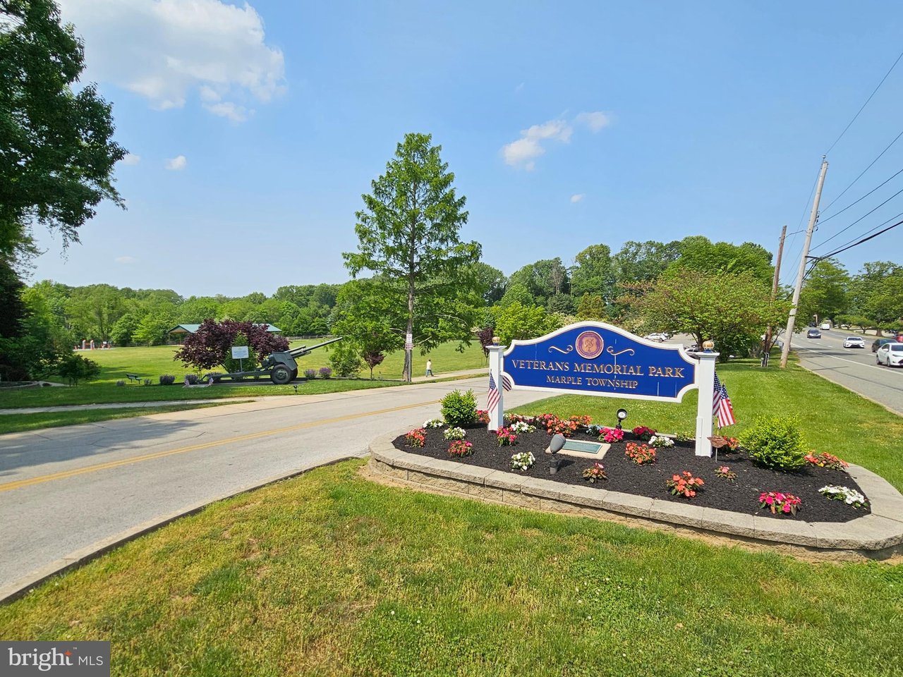 320 Rose Ln