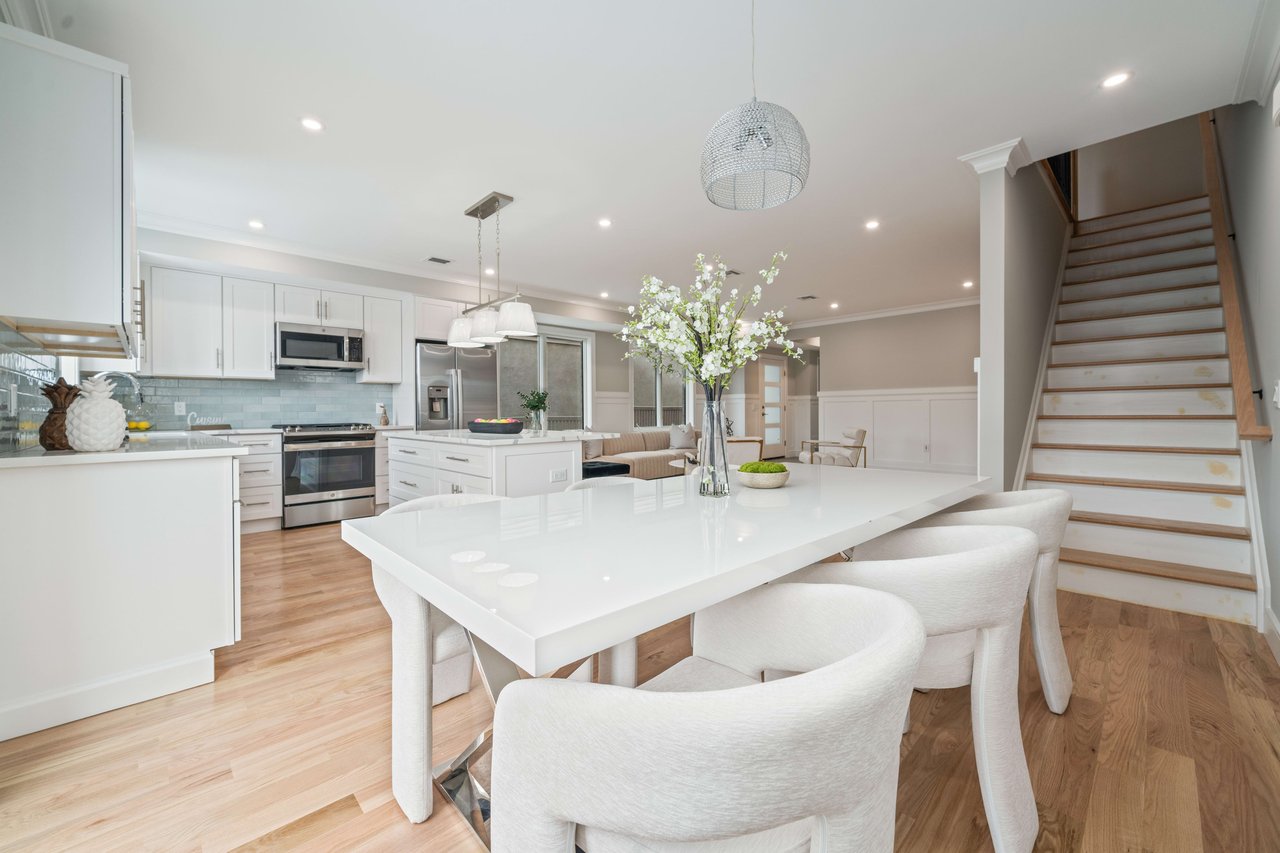 313 8th Street 1
