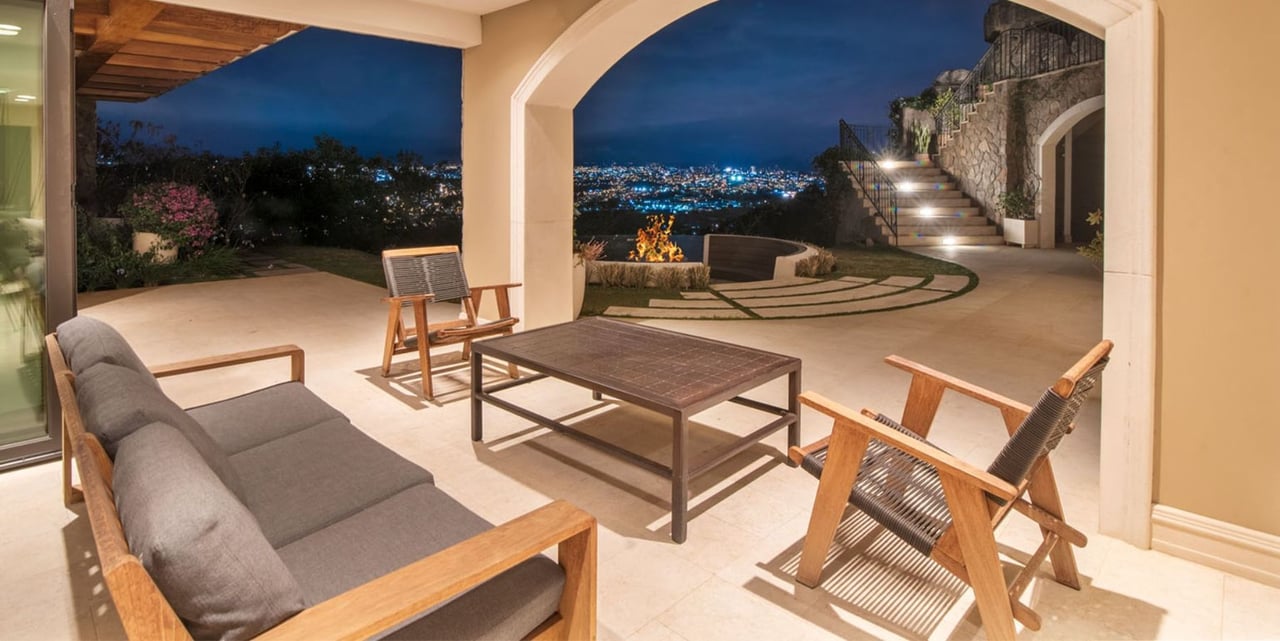 Tuscan Hilltop Luxury Estate, Santa Ana, San Jose