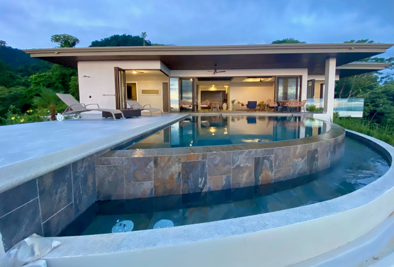 Infinity Pool Luxury Villa, Uvita, Puntarenas