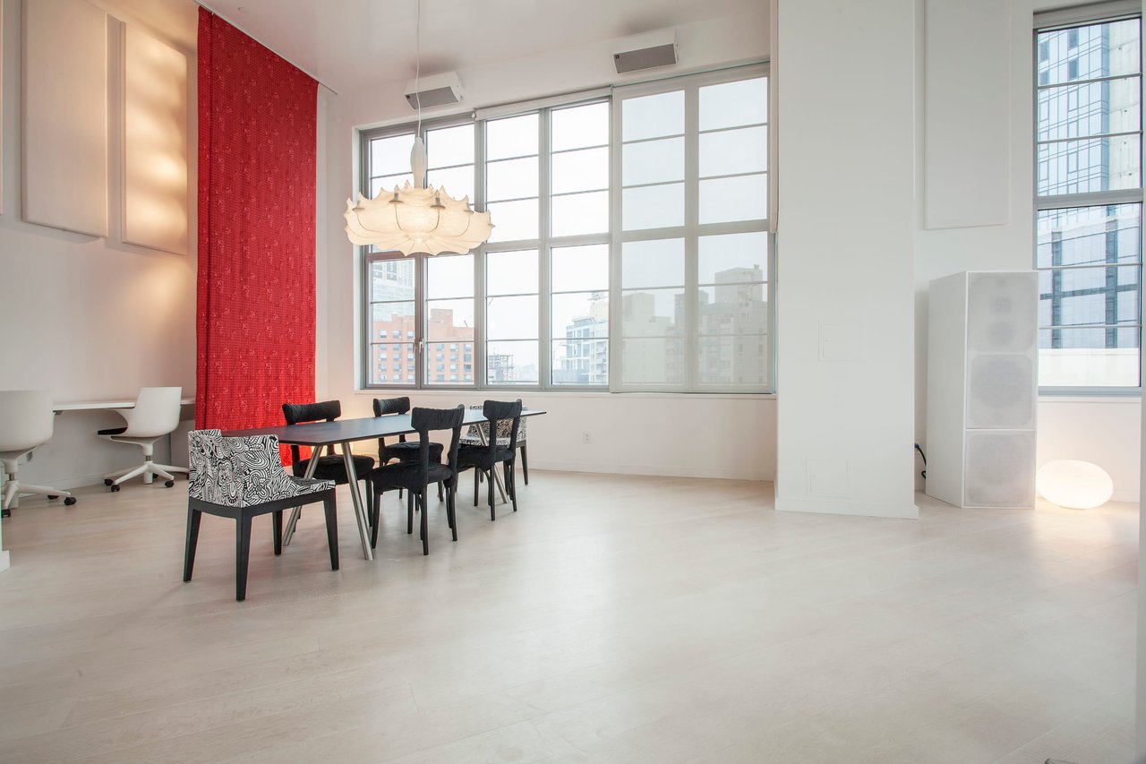 27-28 Thomson Ave, #700
