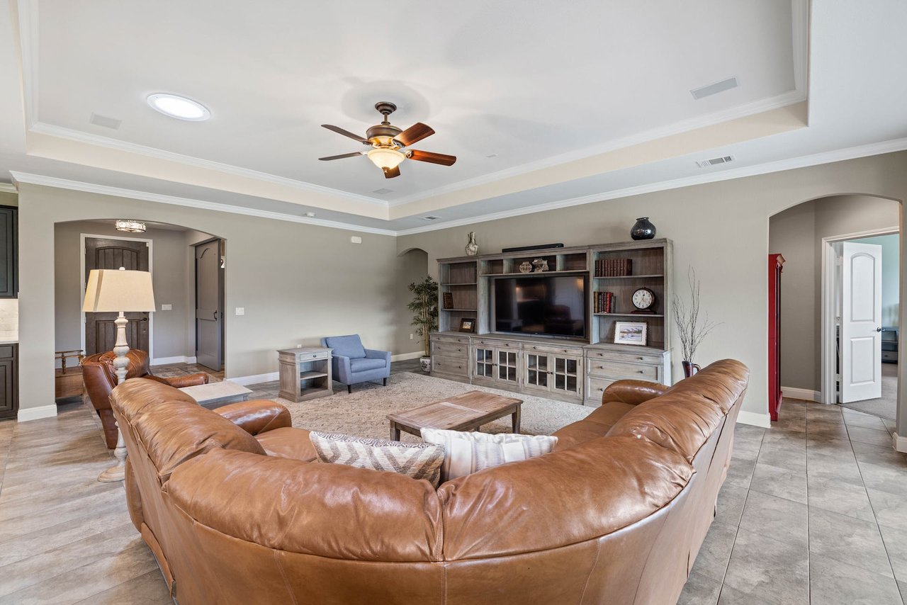 424 Star Mountain Ln, Georgetown, TX 78633