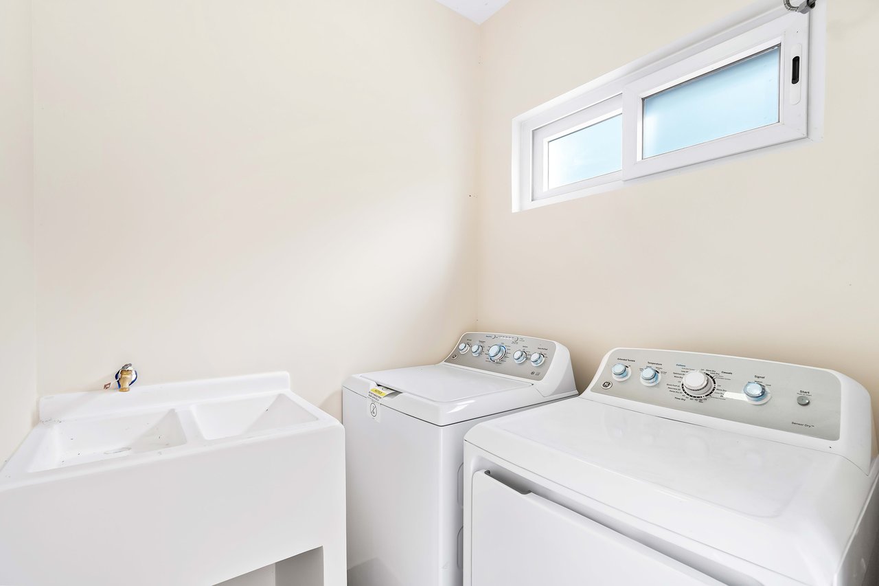 Jacarandas #22 | Modern Townhome with Amenities Just Minutes from the Beach