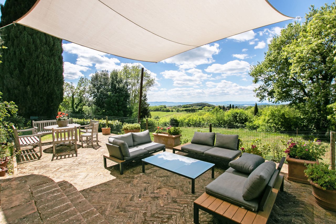 TENUTA RUSTICHELLO “Superb property for sale in the municipality of Montalcino” 