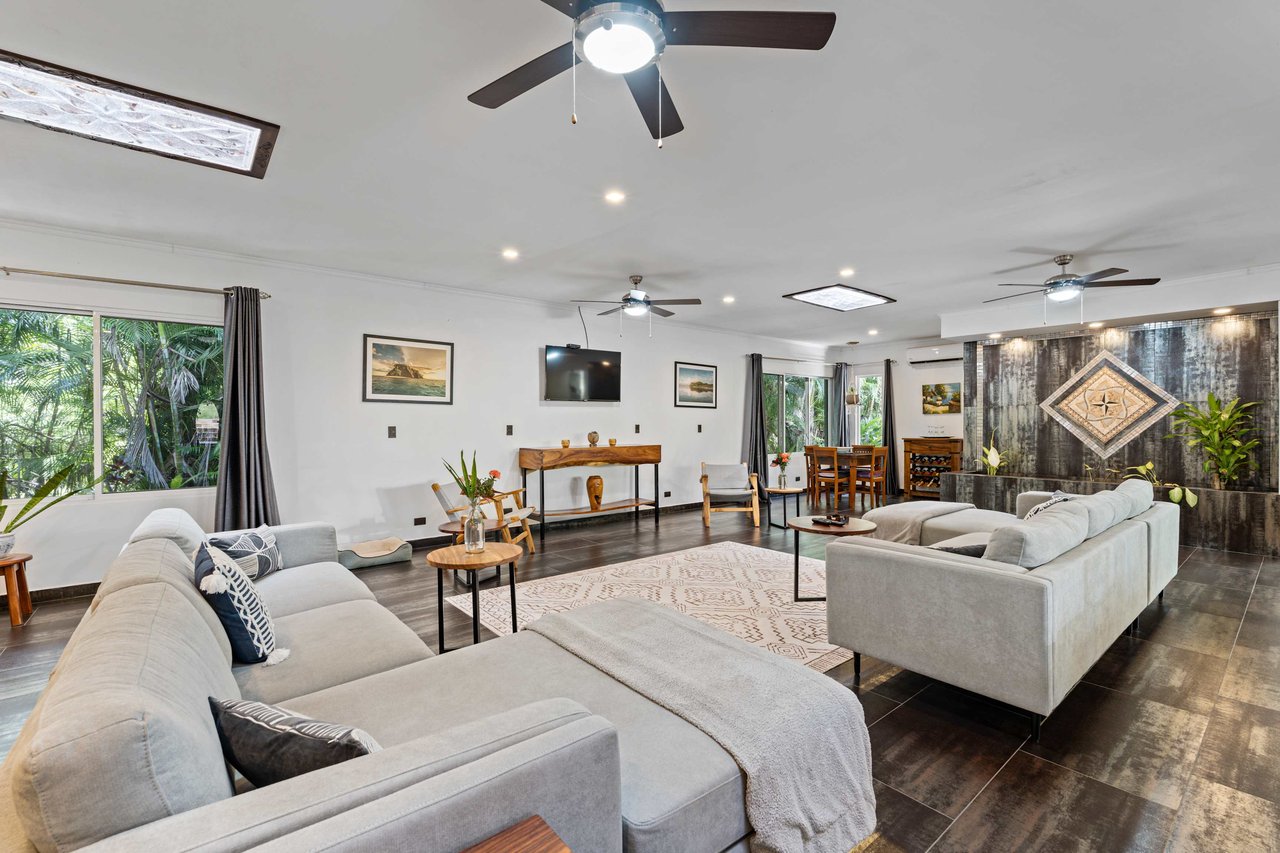 Casa de Palmas | Beautiful gated community just 5 min. to the beach!