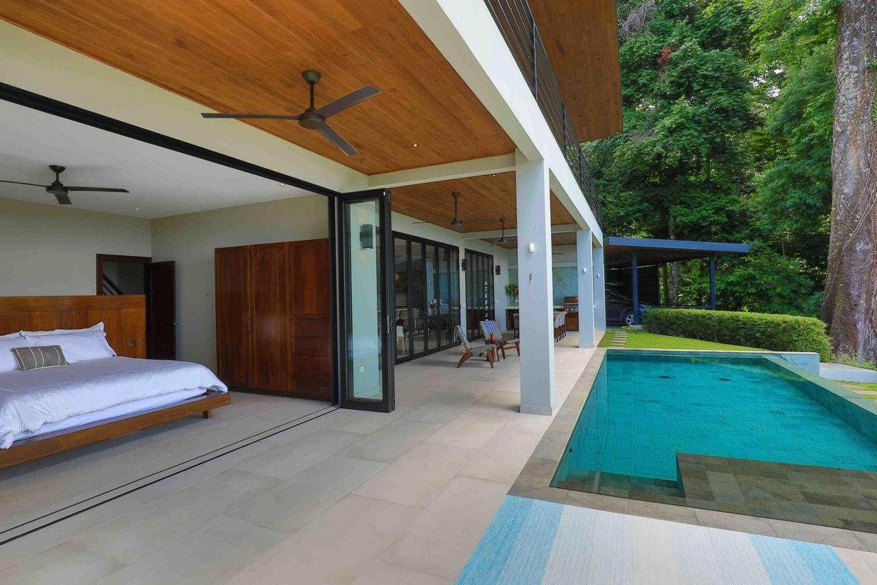 Stunning 4 Bedroom Villa Above Playa Hermosa