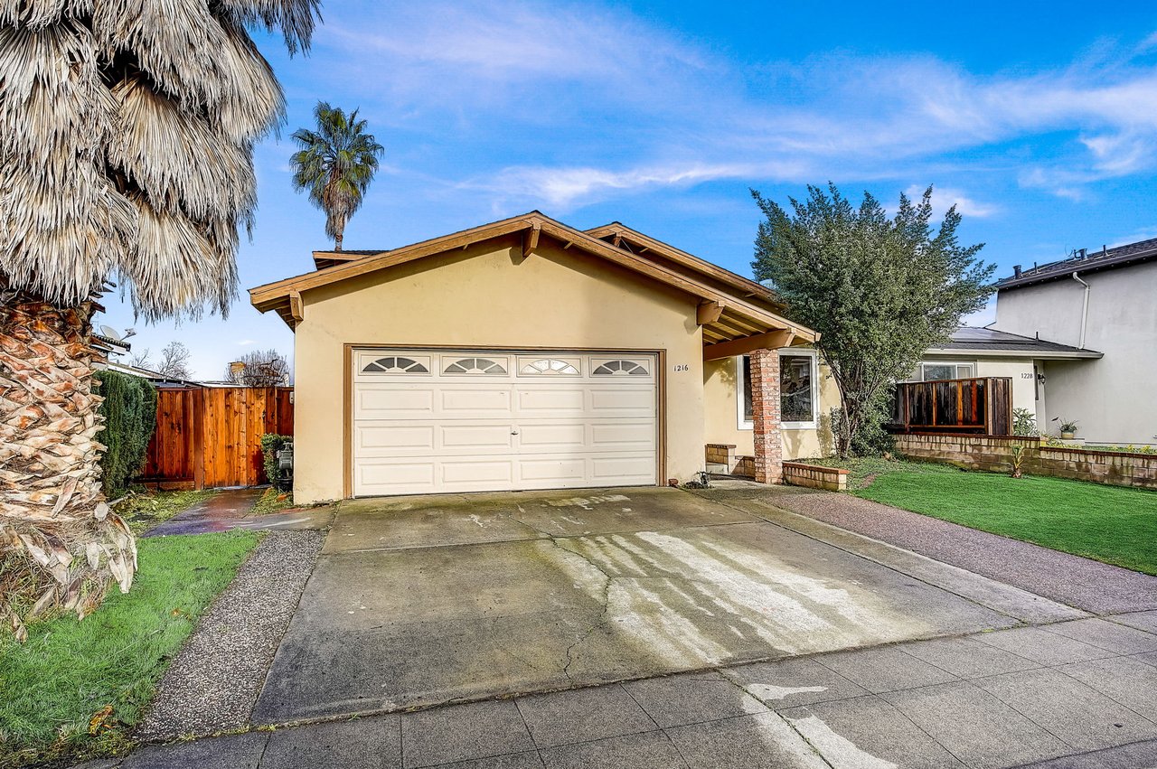 1216 Moonlight Way
