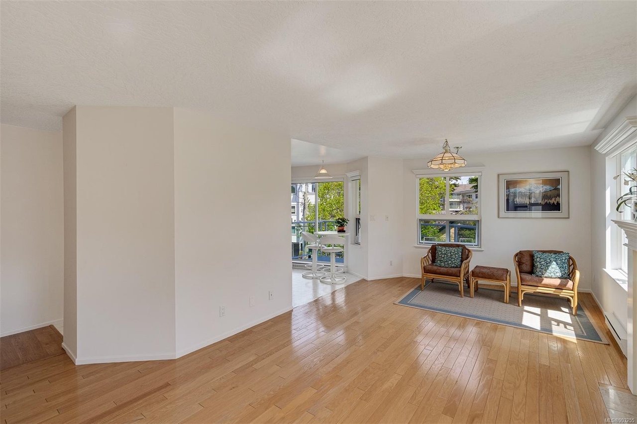 302-936 Fairfield Rd