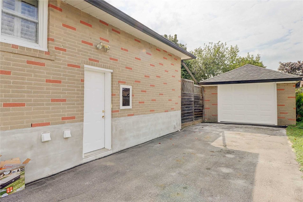 729 Phillip Murray Ave