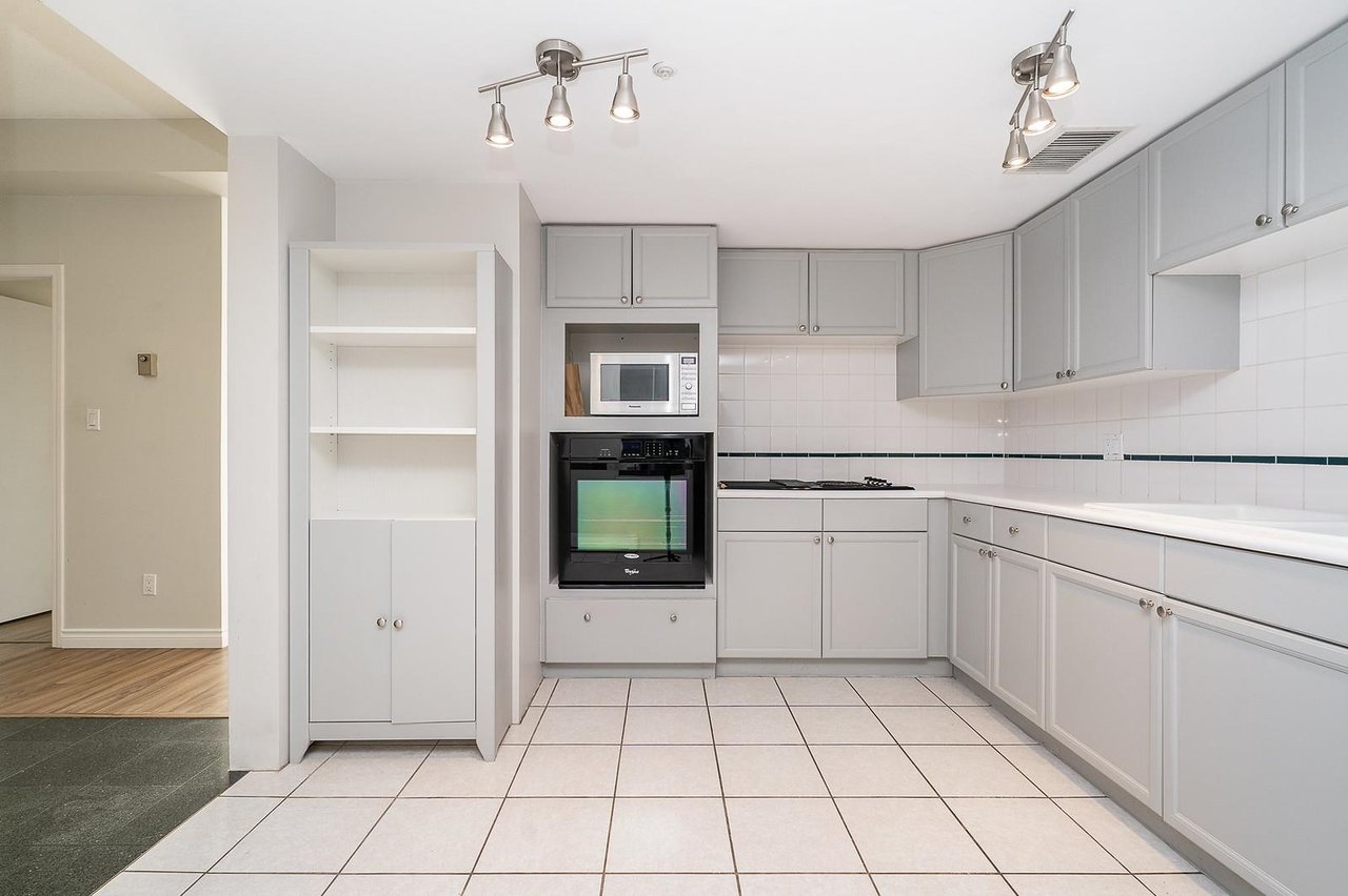 206-8 Laguna Ct